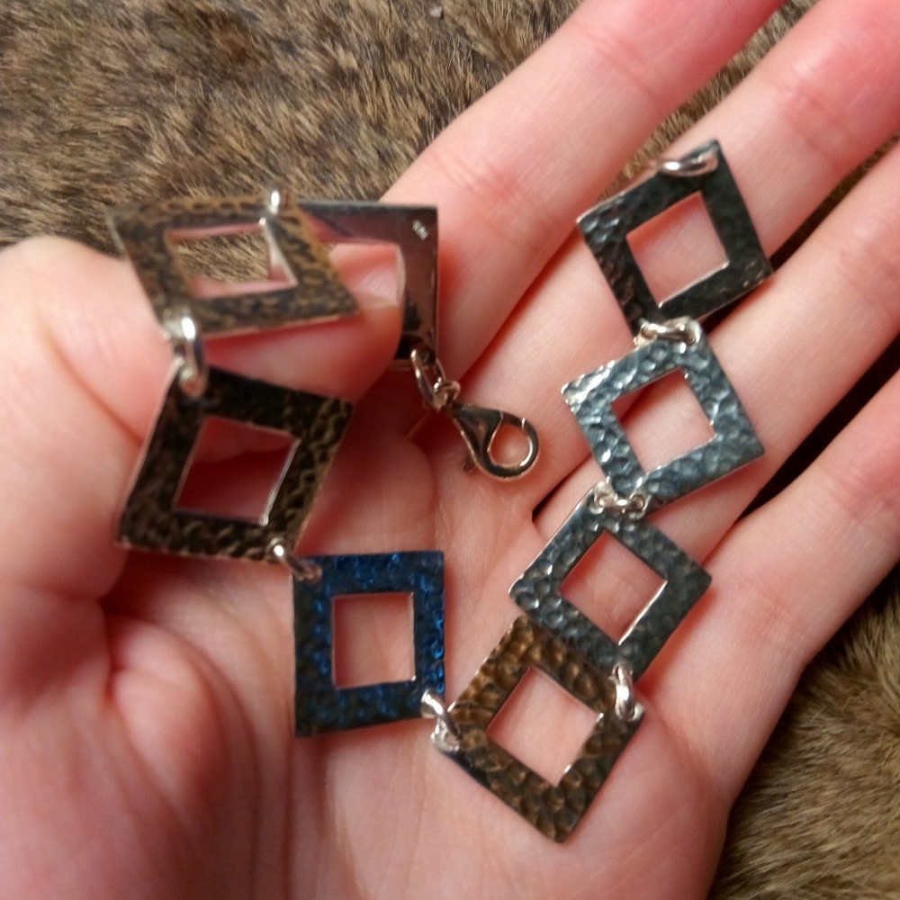Sterling silver hammered diamond-linked bracelet